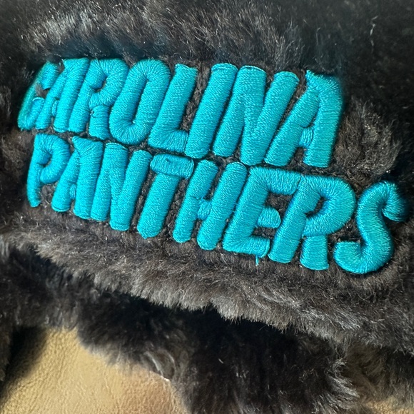 Worn twice New Era Carolina Panthers Trapper - Picture 6 of 7